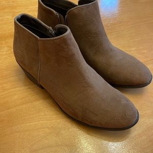 Xappeal brown women’s booties